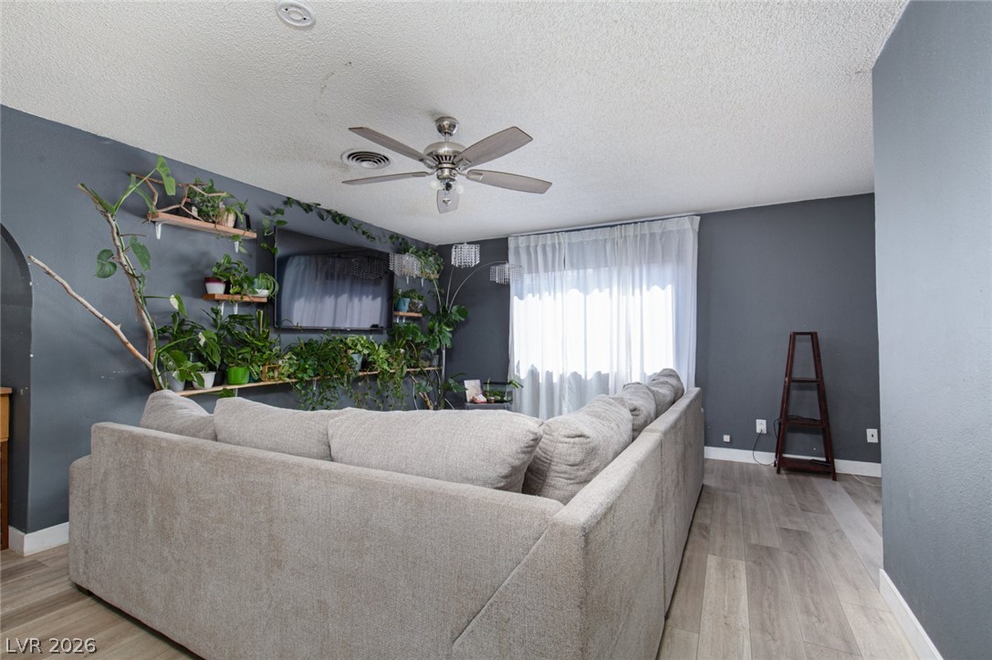 Photo 5 of 3040 Holly Hill Avenue