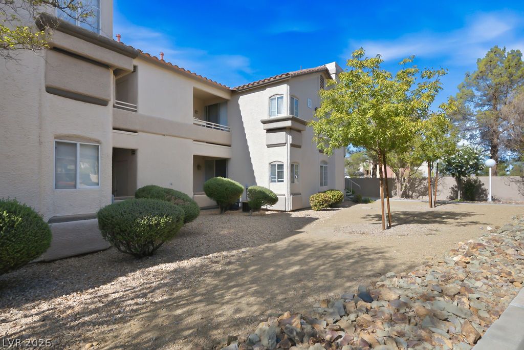 75 N Valle Verde Drive #311, Henderson 89074