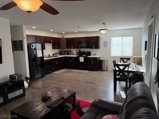 Photo 4 of 940 Miller Avenue