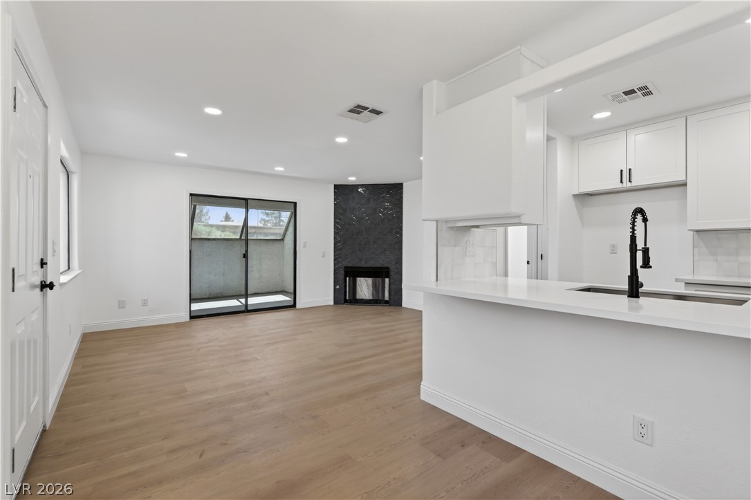 Photo 11 of 13, 601 Cabrillo Circle #859