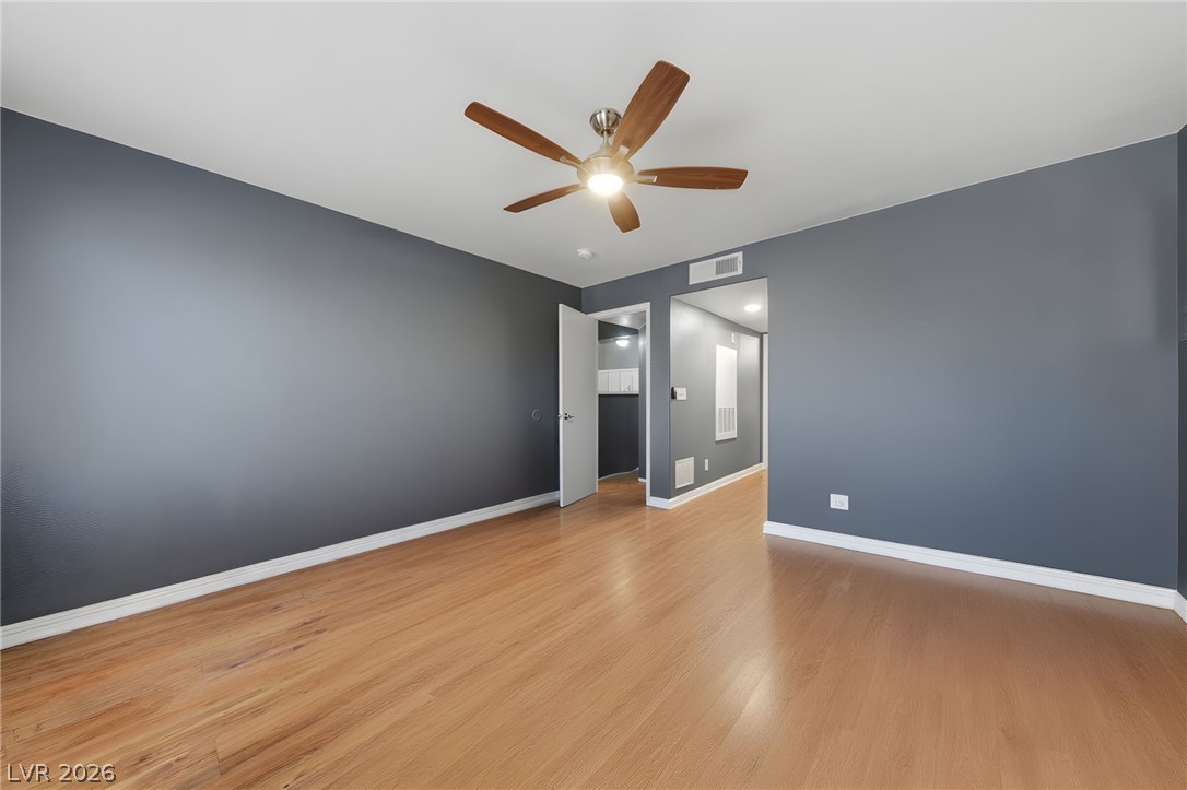 Photo 22 of 39, 1575 W Warm Springs Road #2024