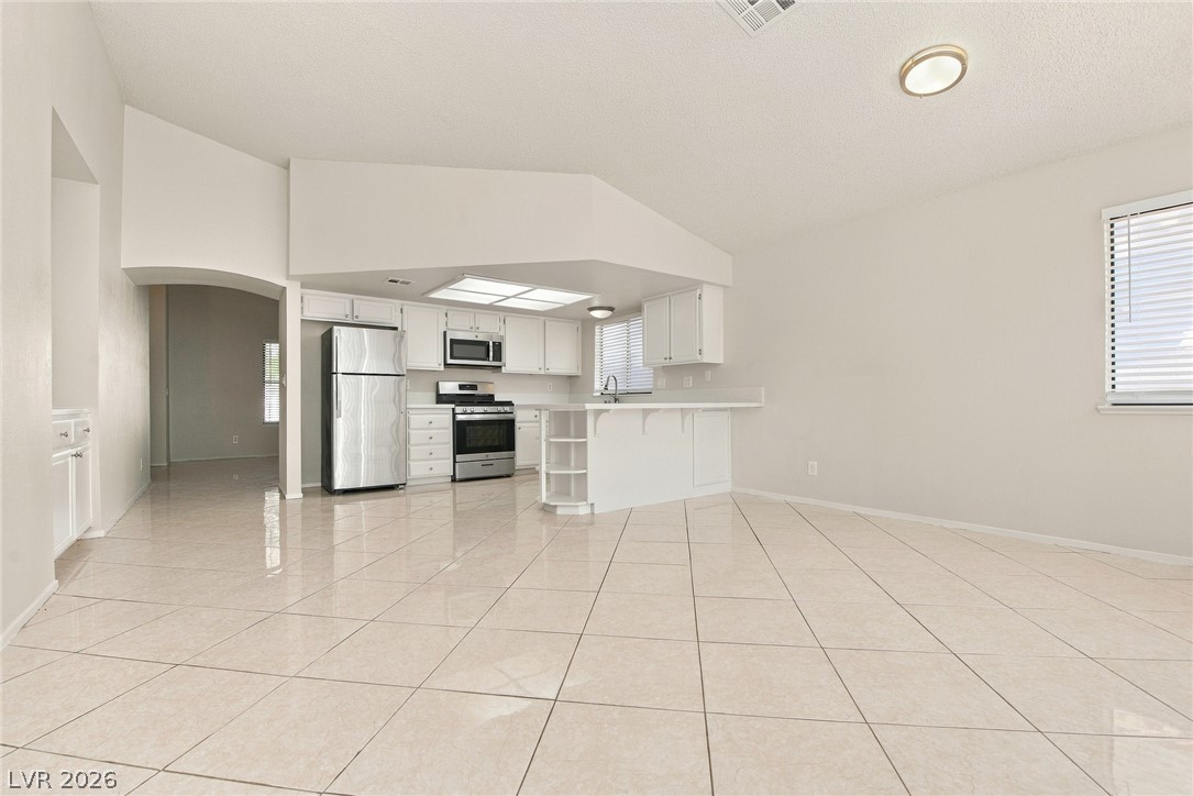 Photo 7 of 26, 4448 Ryder Lane