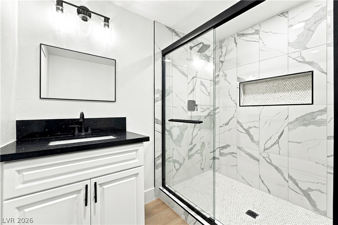 Photo 16 of 32, 1709 Canosa Avenue