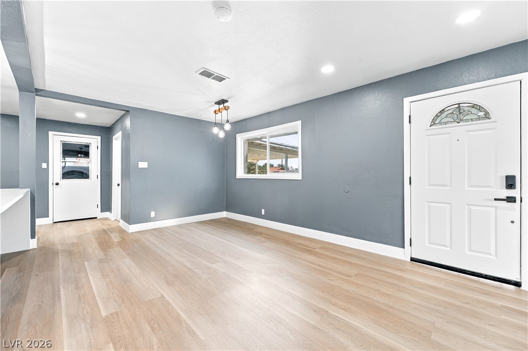 Photo 12 of 32, 1709 Canosa Avenue
