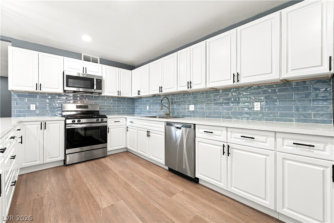 Photo 6 of 32, 1709 Canosa Avenue