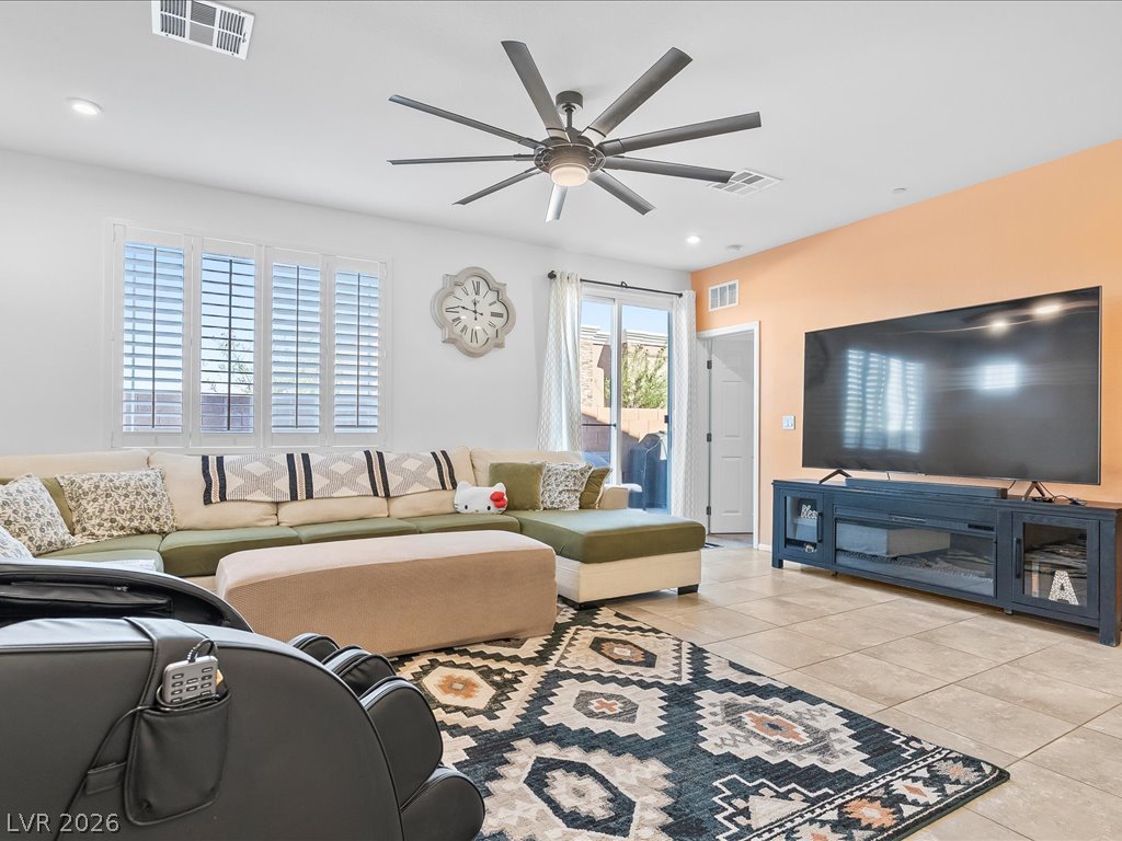Photo 5 of 6082 Rose Springs Avenue