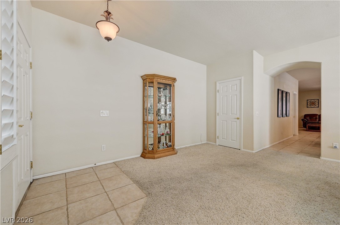 Photo 14 of 57, 2627 Thornview Street