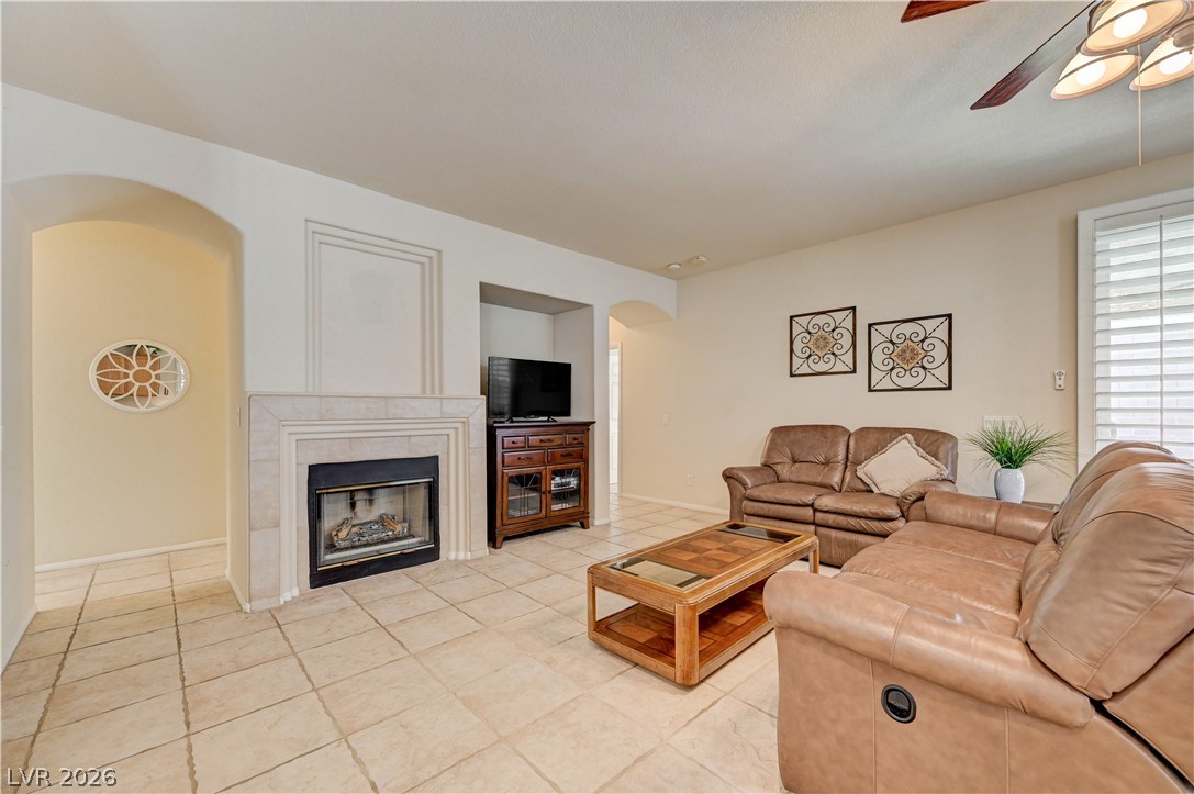 Photo 17 of 57, 2627 Thornview Street