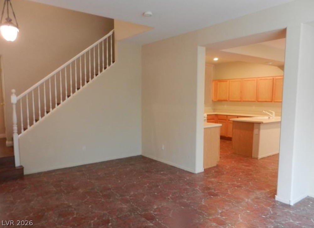 Photo 3 of 4421 Oberlander Avenue