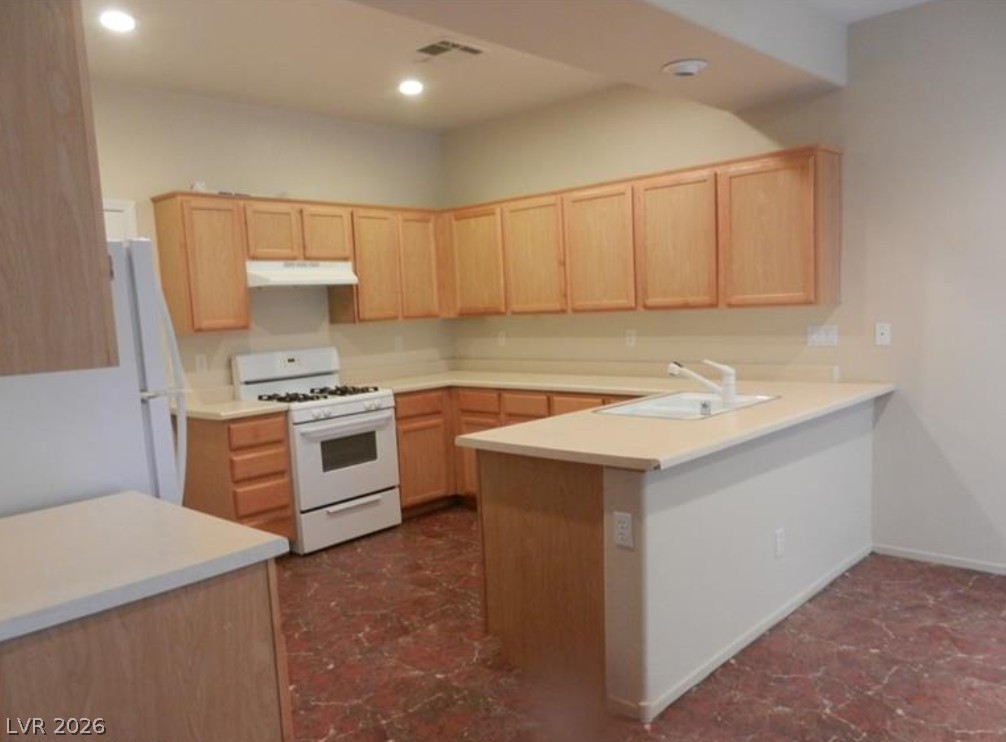 Photo 6 of 13, 4421 Oberlander Avenue