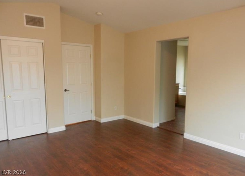 Photo 9 of 13, 4421 Oberlander Avenue