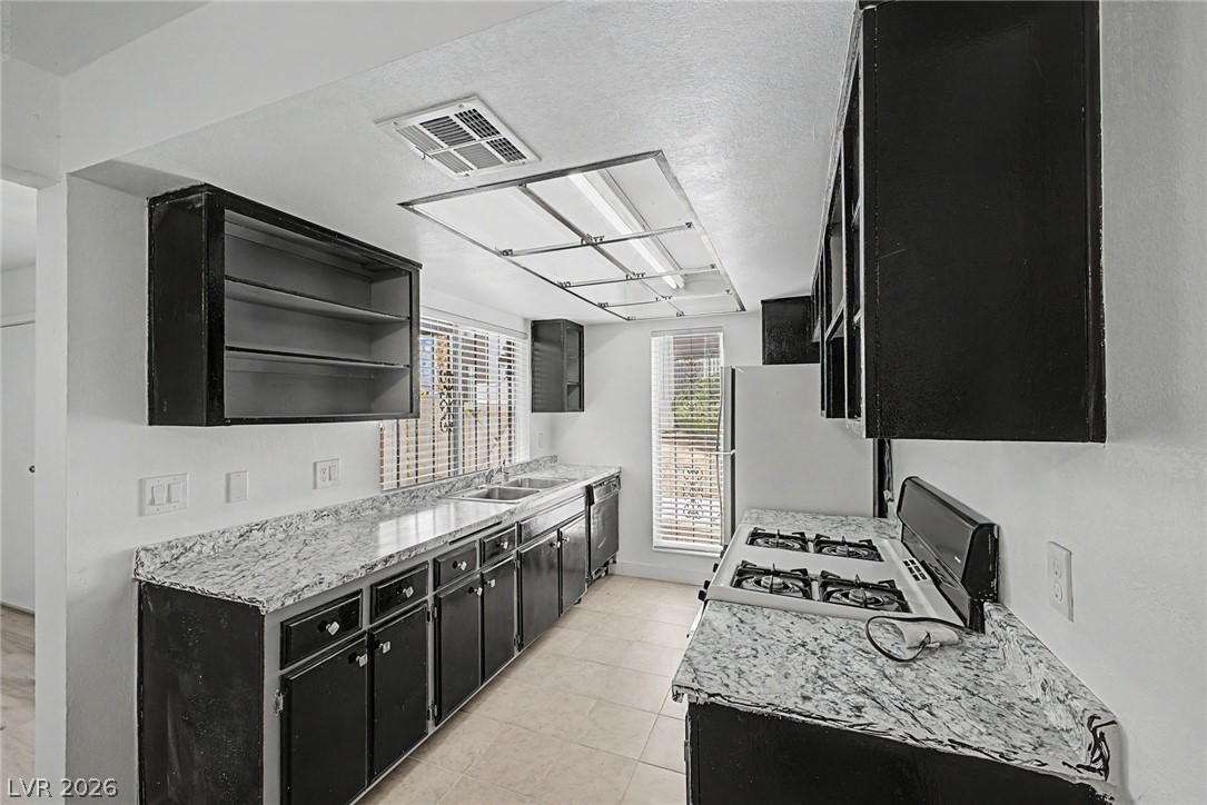 Photo 15 of 37, 1405 Vegas Valley Drive #187