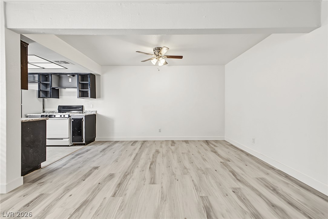 Photo 9 of 37, 1405 Vegas Valley Drive #187