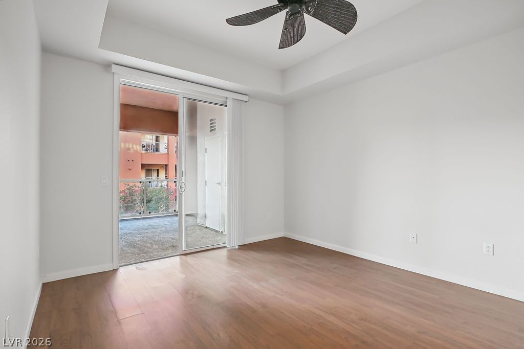 Photo 9 of 21, 47 E Agate Avenue #301