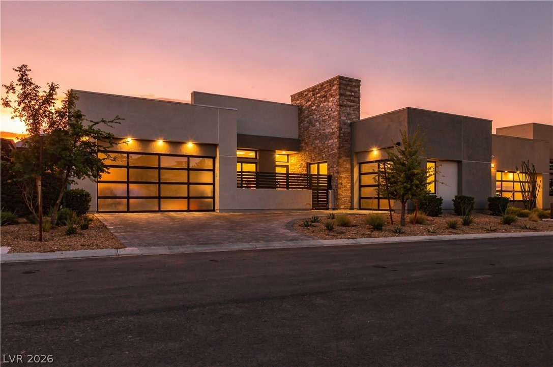 477 E Vista Sunset Avenue, Las Vegas 89138