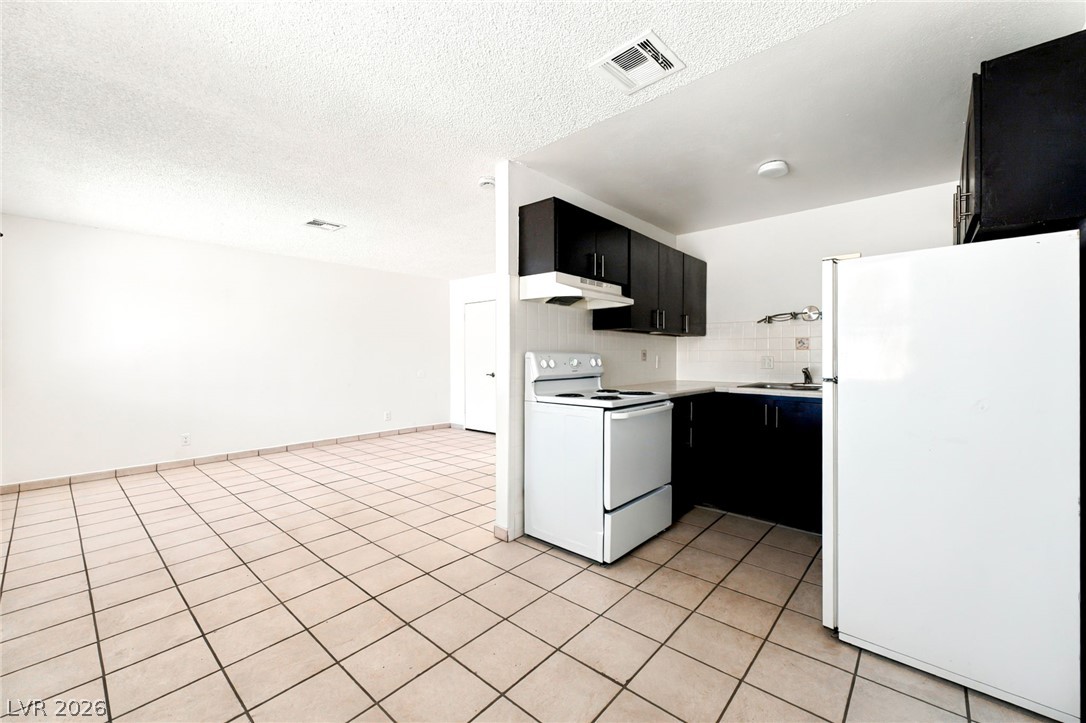 Photo 3 of 2553 Ellis Street