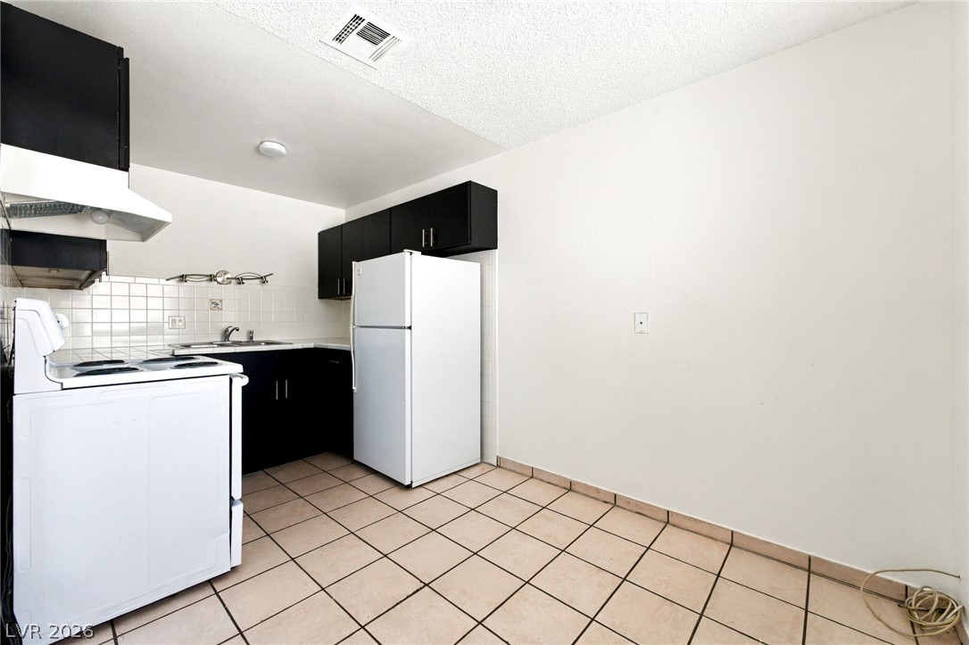 Photo 5 of 2553 Ellis Street