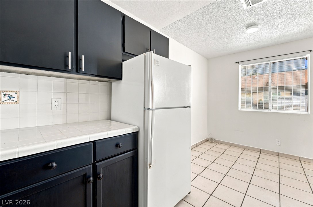 Photo 7 of 25, 2553 Ellis Street