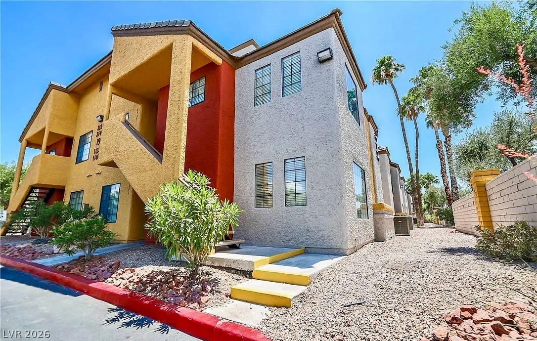 Photo 2 of 2700 N Rainbow Boulevard #2137