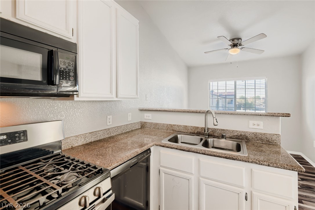 Photo 11 of 29, 3318 N Decatur Boulevard #2121