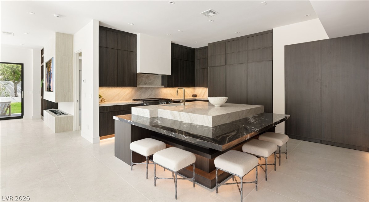 Photo 9 of 35, 301 N Royal Ascot Drive