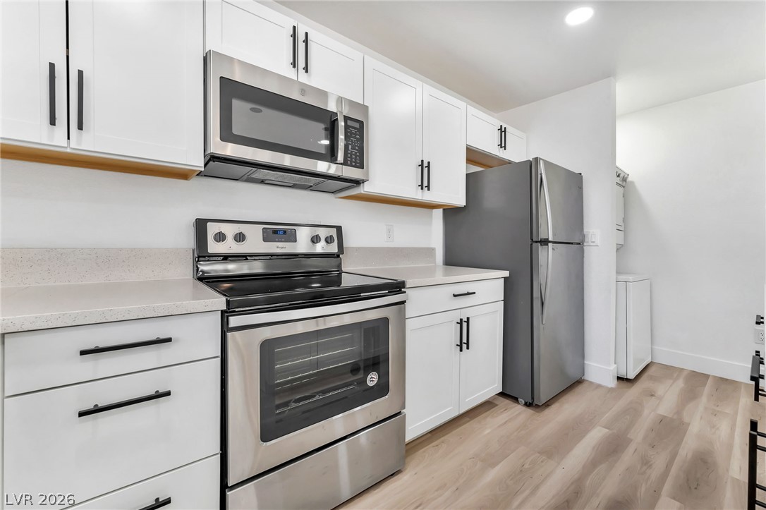 Photo 7 of 32, 724 N 9th Street