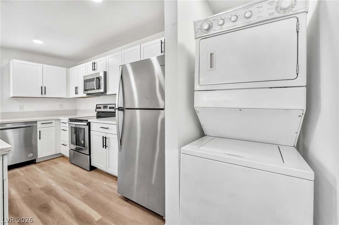 Photo 8 of 32, 724 N 9th Street
