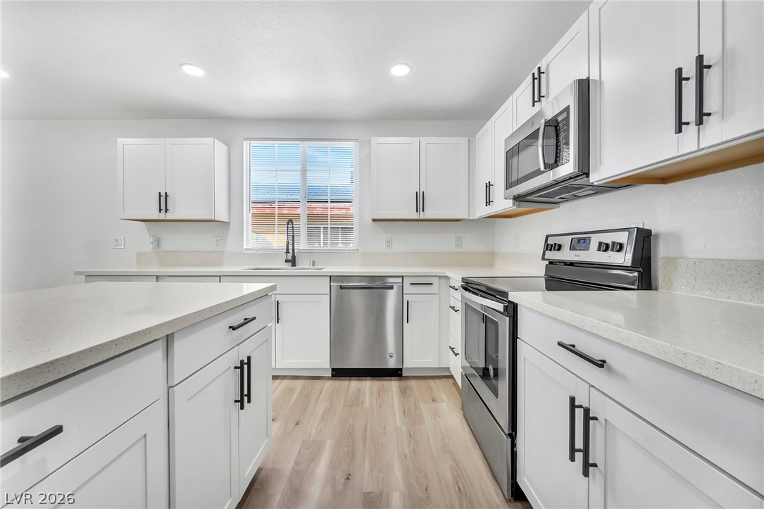 Photo 9 of 32, 724 N 9th Street