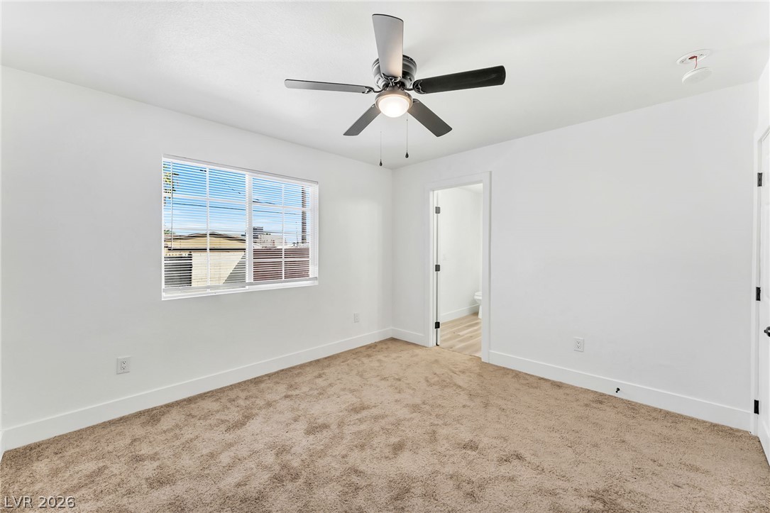 Photo 11 of 32, 724 N 9th Street