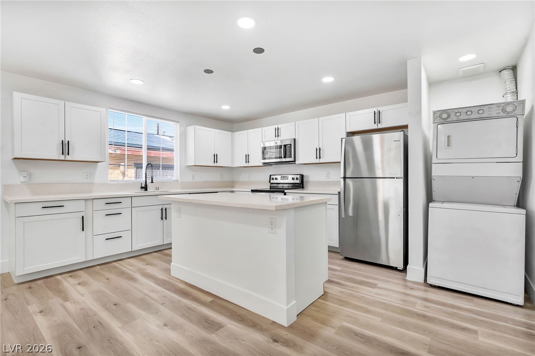 Photo 15 of 32, 724 N 9th Street