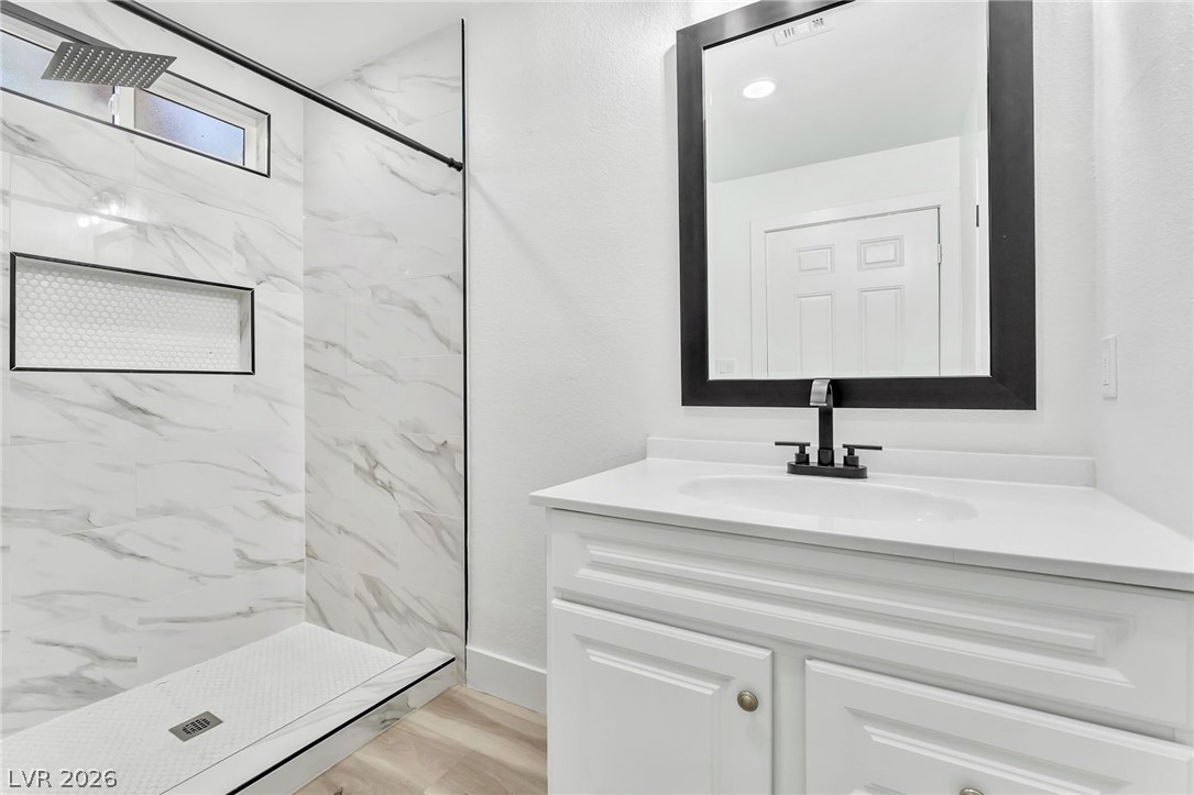 Photo 19 of 32, 724 N 9th Street