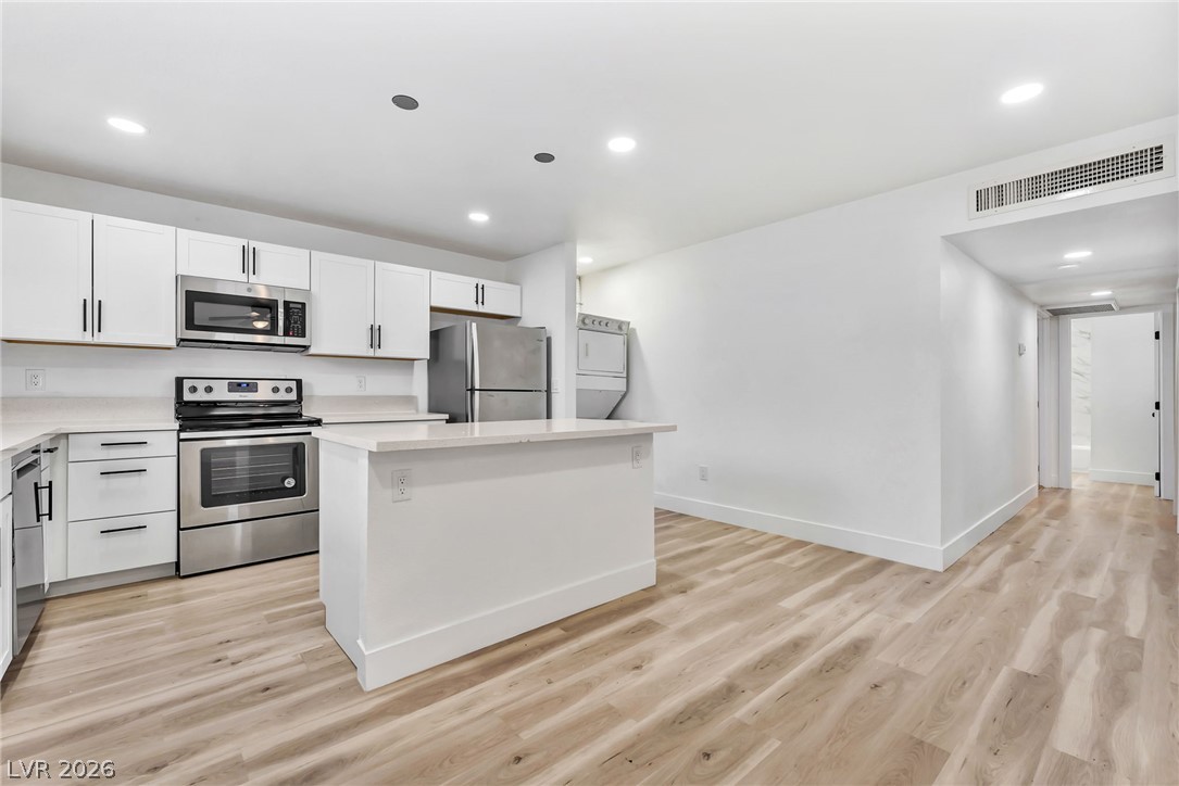 Photo 22 of 32, 724 N 9th Street