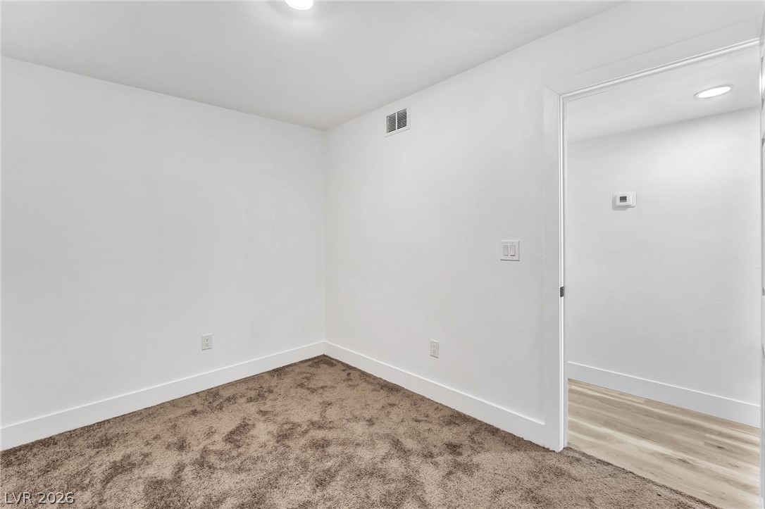 Photo 25 of 32, 724 N 9th Street