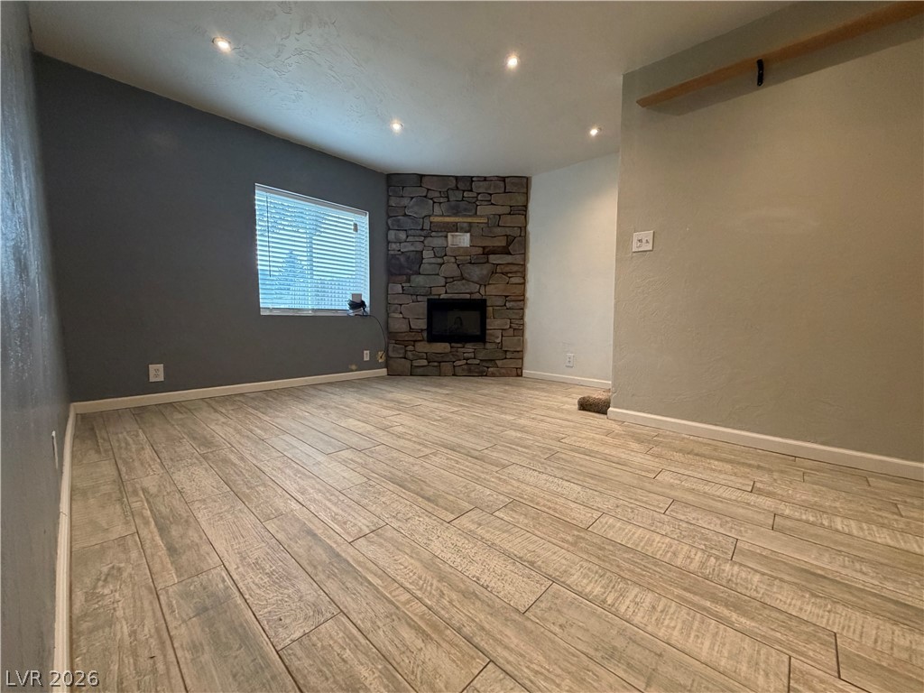 Photo 13 of 35, 1298 Avenue H