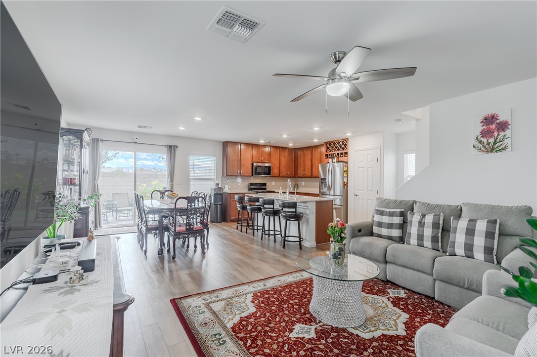 Photo 3 of 8707 Senna Avenue