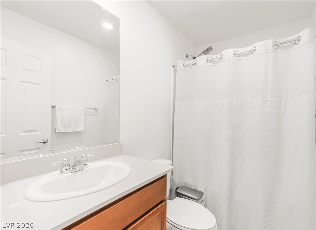 Photo 10 of 28, 8707 Senna Avenue