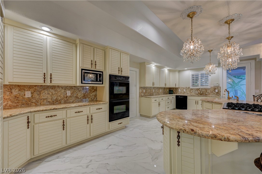 Photo 23 of 96, 6080 Crystal Brook Court