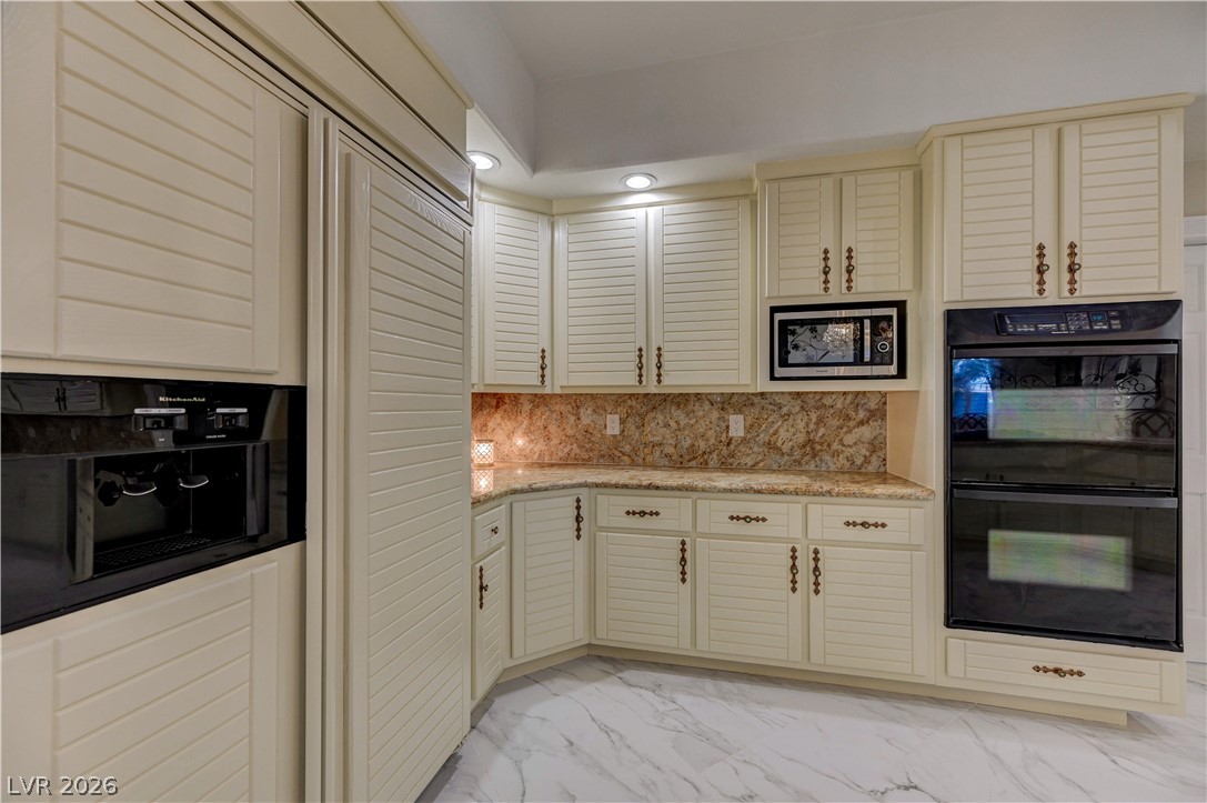 Photo 29 of 96, 6080 Crystal Brook Court