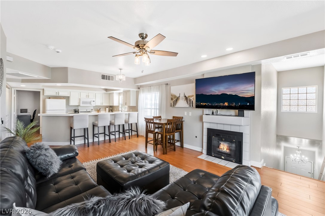 Photo 8 of 29, 3609 Galatea Street #203