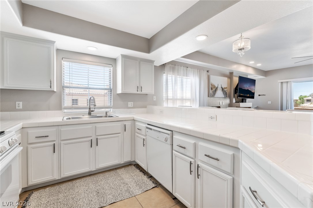 Photo 10 of 29, 3609 Galatea Street #203