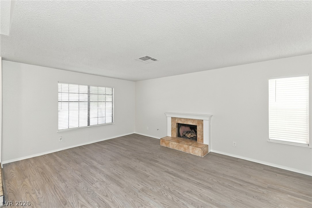Photo 6 of 27, 378 Tierra Street