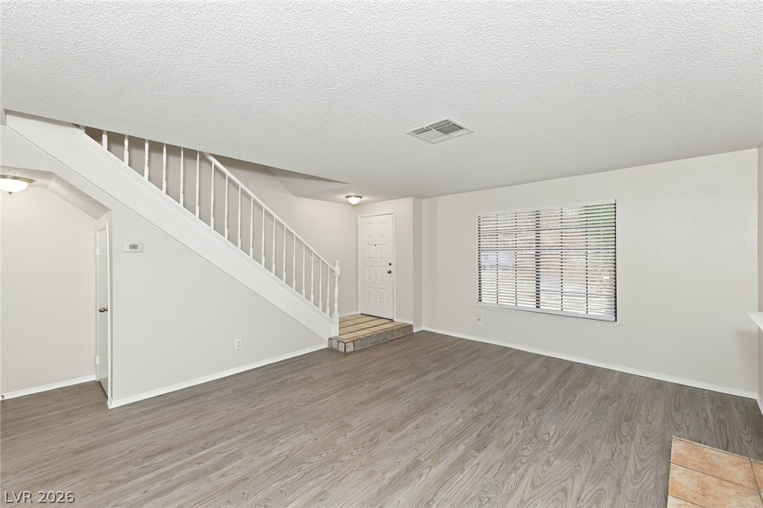 Photo 7 of 27, 378 Tierra Street
