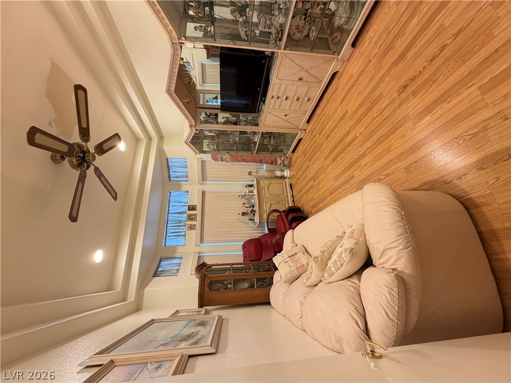Photo 7 of 26, 10412 Villa Ridge Drive