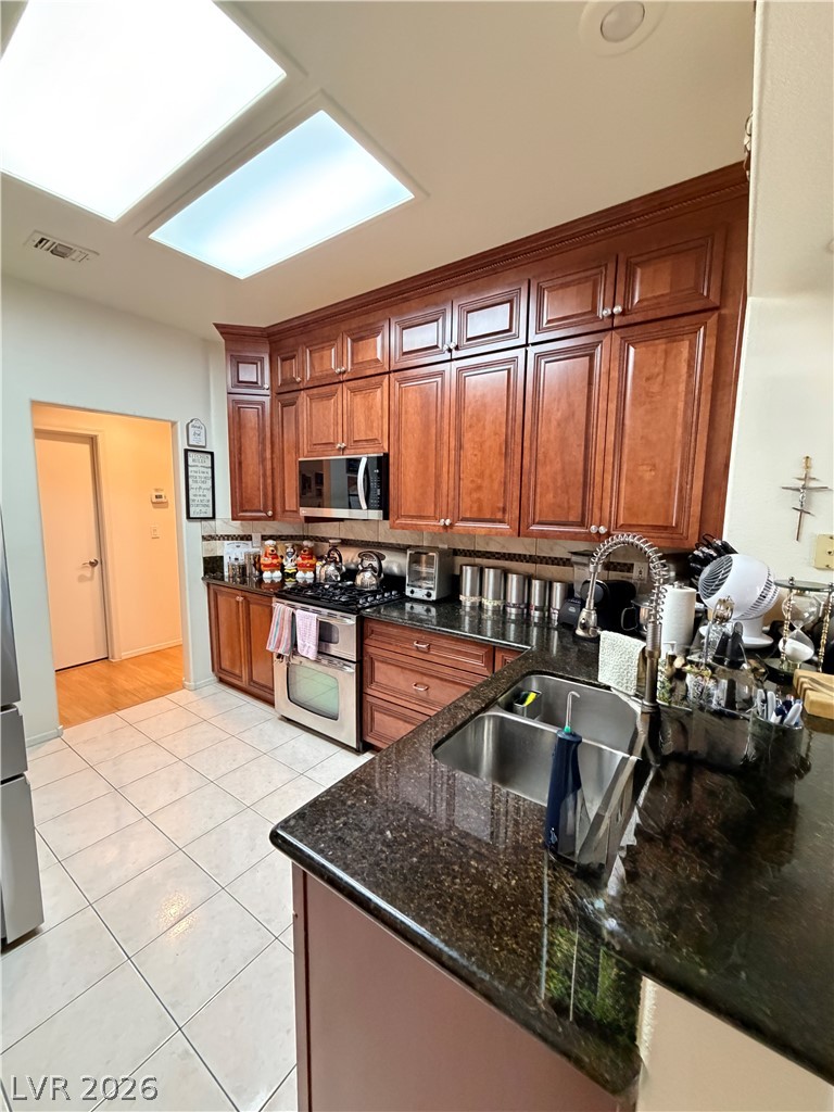 Photo 15 of 26, 10412 Villa Ridge Drive