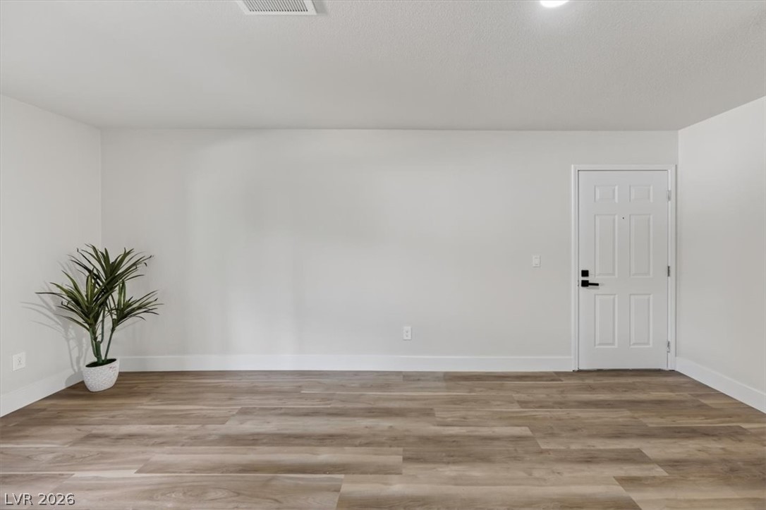 Photo 6 of 31, 2606 S Durango Drive #128
