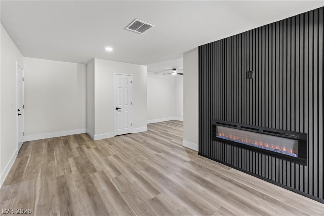 Photo 8 of 31, 2606 S Durango Drive #128
