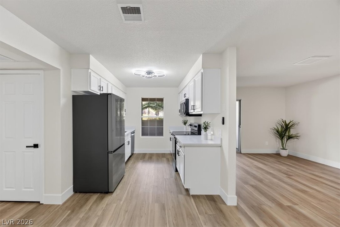 Photo 12 of 31, 2606 S Durango Drive #128