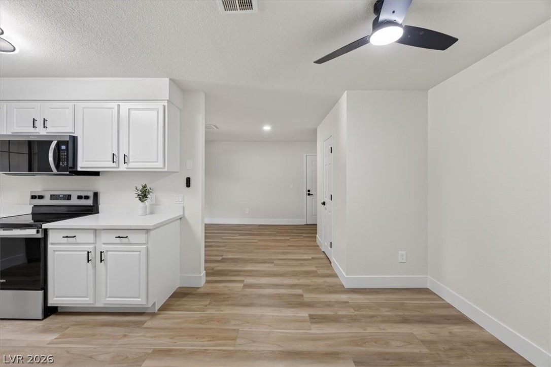 Photo 17 of 31, 2606 S Durango Drive #128