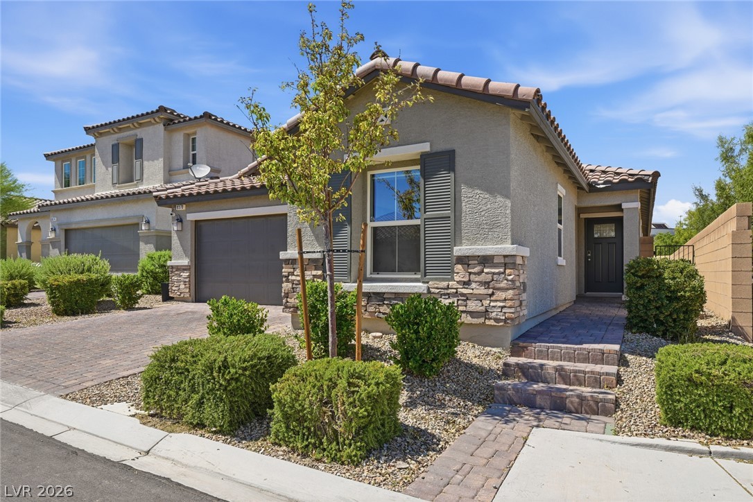 Photo 44 of 45, 8370 Vinamala Avenue