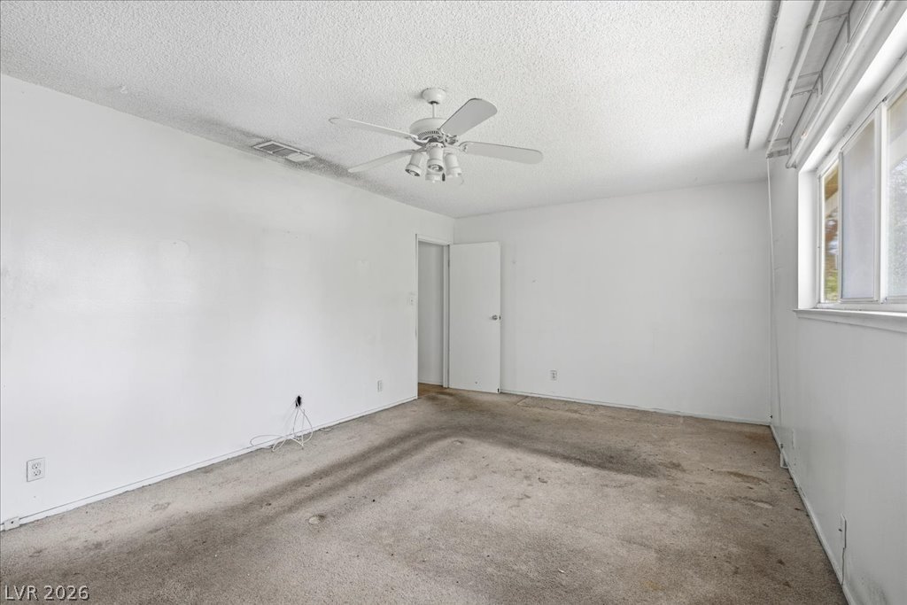 Photo 13 of 25, 179 Greenbriar Townhouse Way